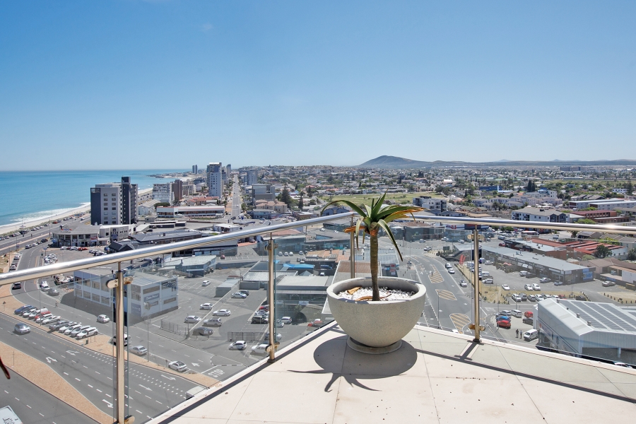 4 Bedroom Property for Sale in Waves Edge Western Cape